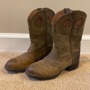 Kid’s size 1 Ariat Boots